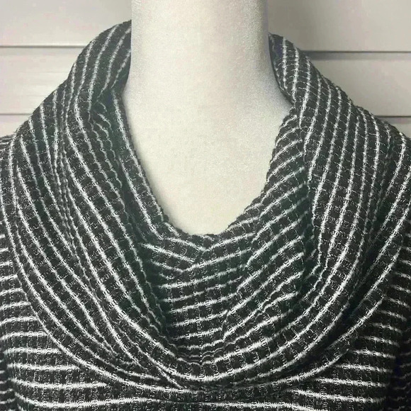 Lucky Brand Bonne Chance Cowl Neck Striped Sweater Size XS Black & White - Picture 2 of 9